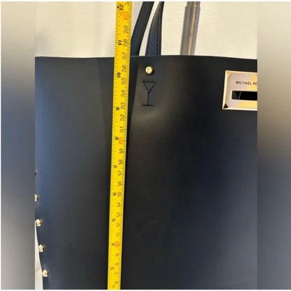 Michael Kors Manhattan Tote Shoulder Bag Black Leather Gold Studs New With Tags Bags